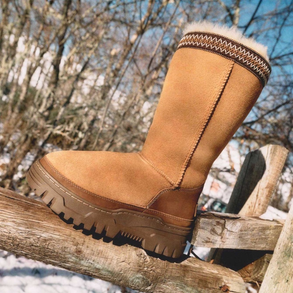 🔥🔥🔥 UGG Classic Tall TrailGazer Boots Size 8 US or 39 European - Picture 2 of 14